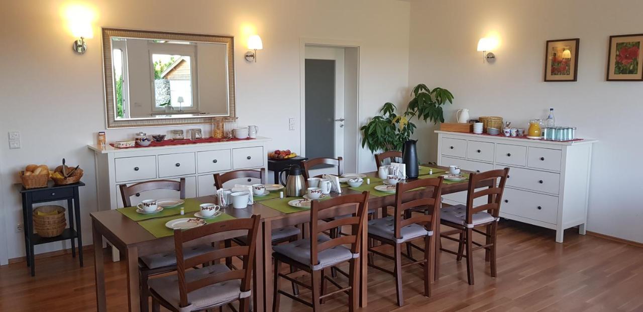 Gaestehaus Weingut Glas Neustadt an der Weinstraße Esterno foto
